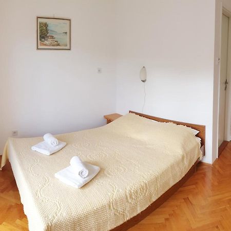 Apartments Lucija Stari Grad  Exterior photo