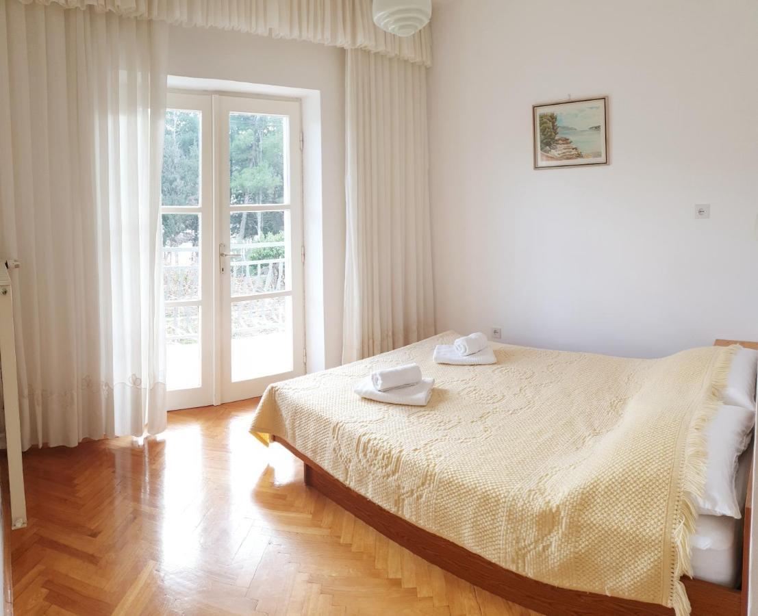 Apartments Lucija Stari Grad  Exterior photo